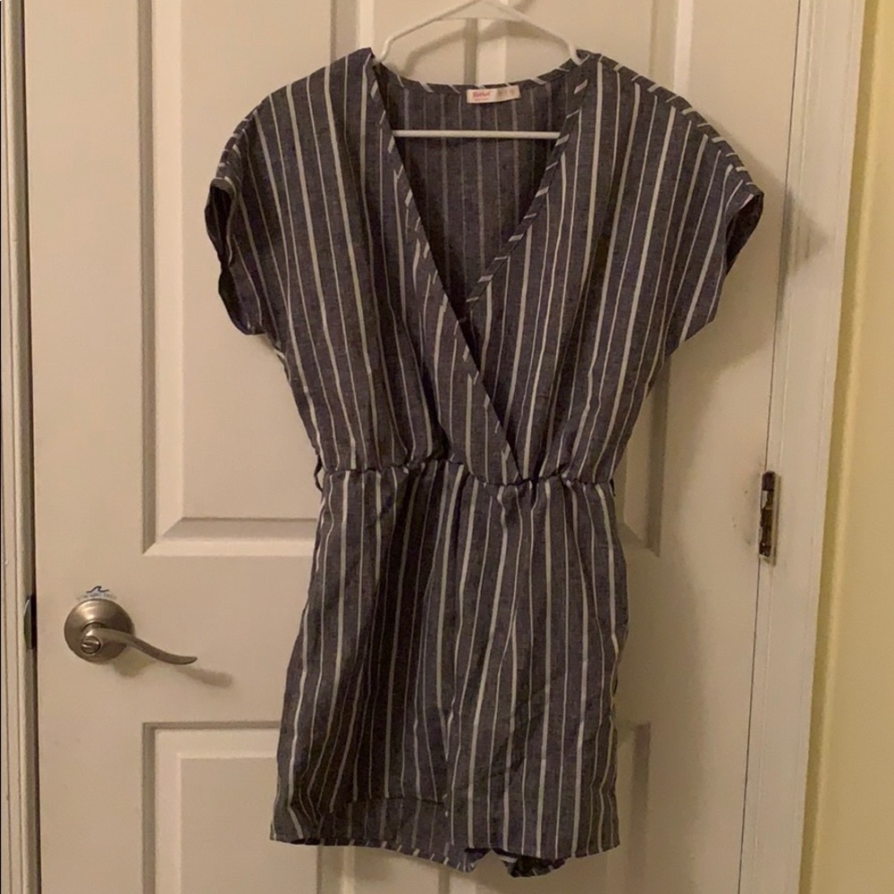 Cute grey striped romper